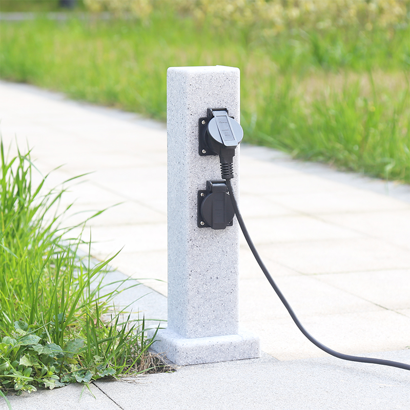 ปลั๊กไฟแนวตั้ง PE ปลั๊กกันน้ํา - Outdoor Power Hub บทวิจารณ์และราคา